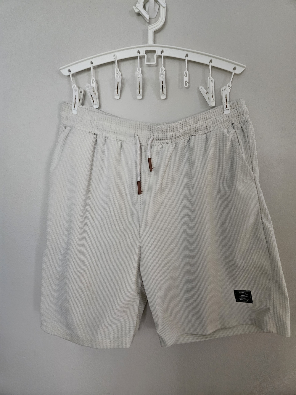 Classic Men's Off-White Waffle Knit Athletic Shorts